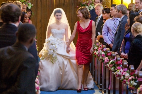 Still of Shiri Appleby and Cynthia Stevenson in Life Unexpected: Love Unexpected (2010)