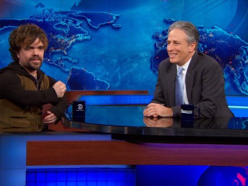 Still of Peter Dinklage and Jon Stewart in The Daily Show (1996)