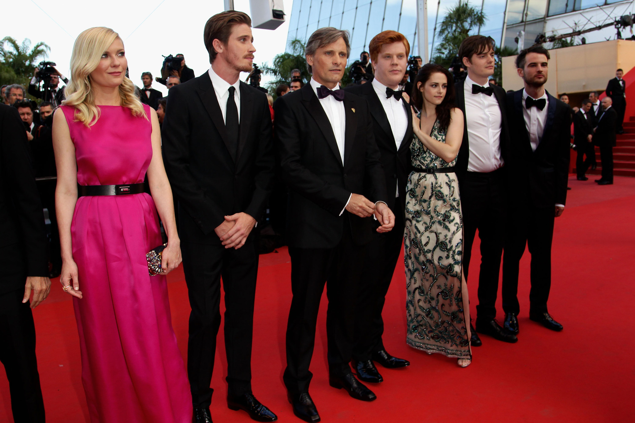 Kirsten Dunst, Viggo Mortensen, Kristen Stewart, Tom Sturridge and Garrett Hedlund at event of Kelyje (2012)