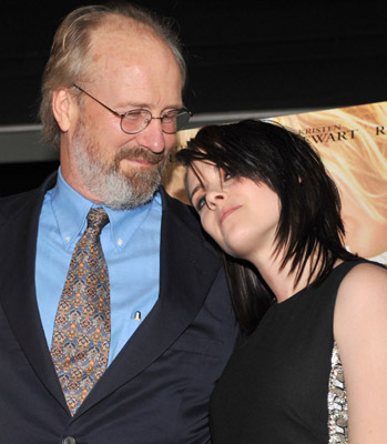William Hurt and Kristen Stewart at event of The Yellow Handkerchief (2008)