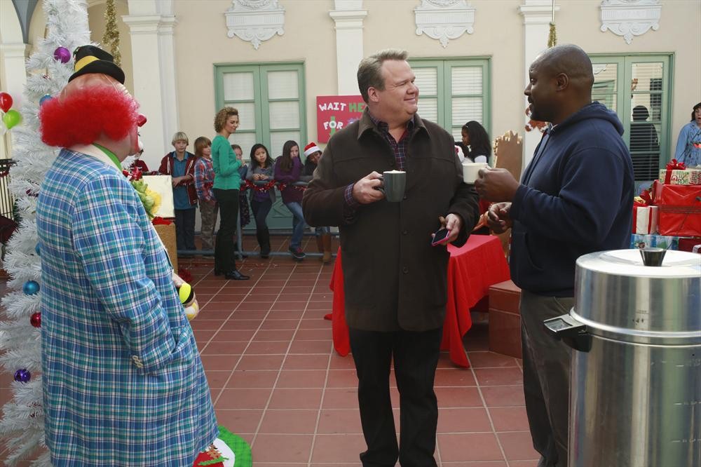 Still of Eric Stonestreet, Christopher Gehrman and J DOC Farrow in Moderni seima (2009)