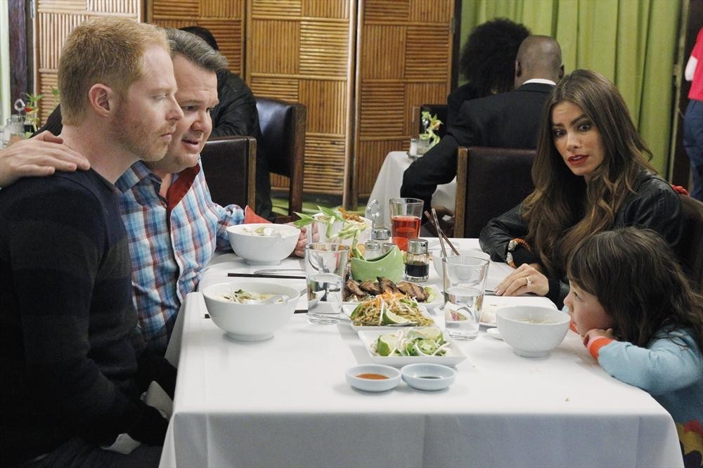 Still of Sofía Vergara, Jesse Tyler Ferguson, Eric Stonestreet and Aubrey Anderson-Emmons in Moderni seima (2009)