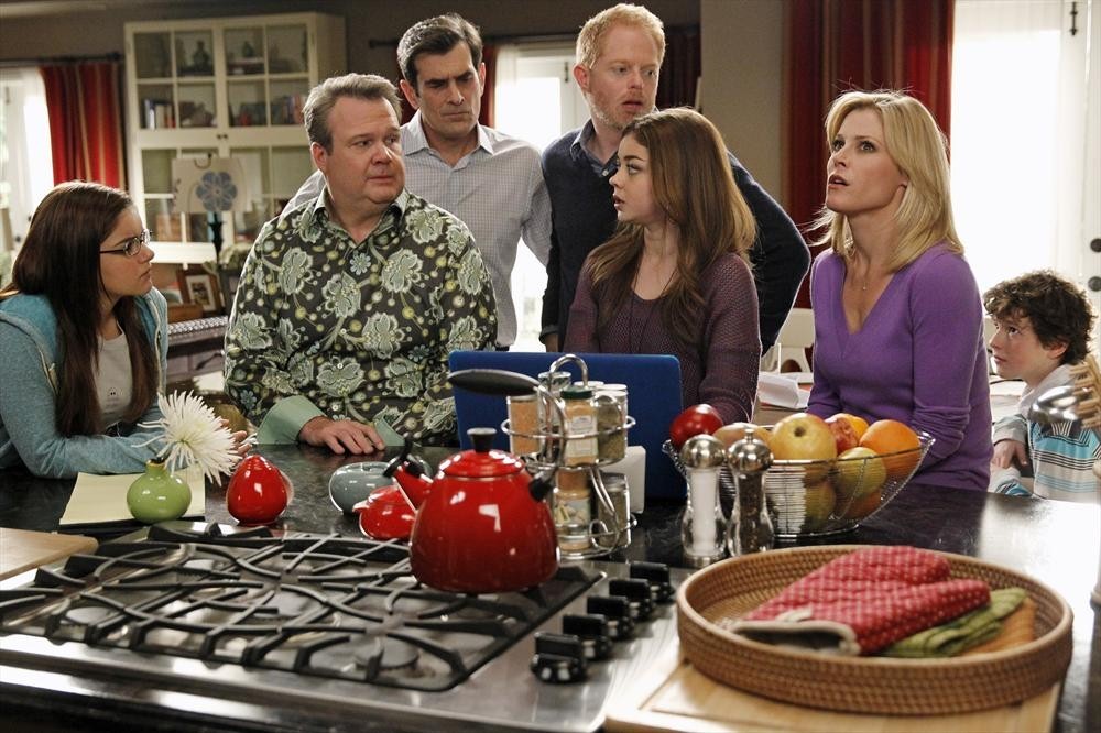 Still of Julie Bowen, Ty Burrell, Jesse Tyler Ferguson, Sarah Hyland, Eric Stonestreet, Ariel Winter and Nolan Gould in Moderni seima (2009)