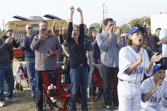 Still of Julie Bowen, Ty Burrell and Eric Stonestreet in Moderni seima (2009)