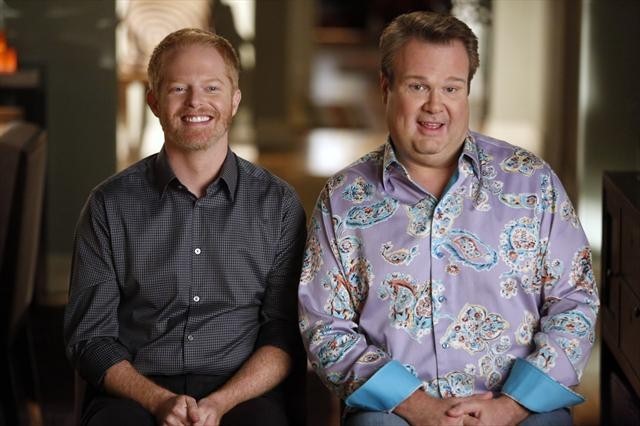 Still of Jesse Tyler Ferguson and Eric Stonestreet in Moderni seima (2009)