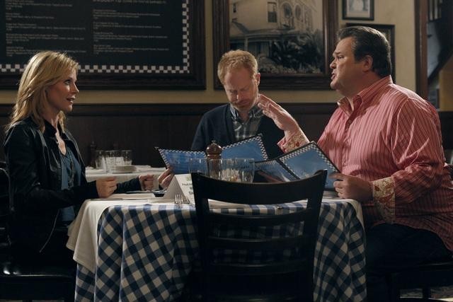 Still of Julie Bowen, Jesse Tyler Ferguson and Eric Stonestreet in Moderni seima (2009)