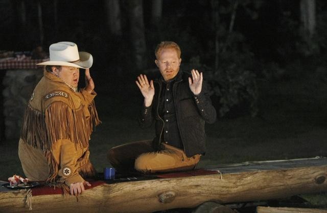 Still of Jesse Tyler Ferguson and Eric Stonestreet in Moderni seima (2009)