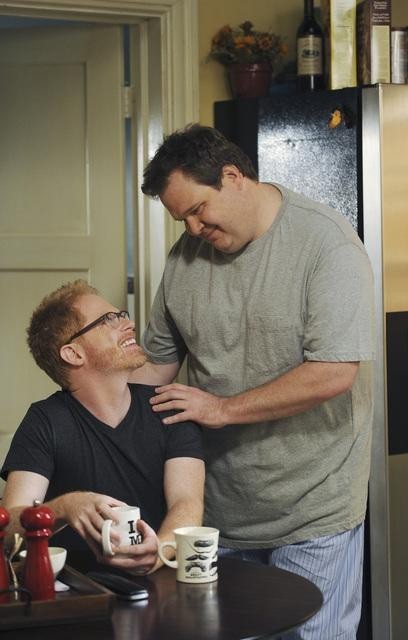 Still of Jesse Tyler Ferguson and Eric Stonestreet in Moderni seima (2009)