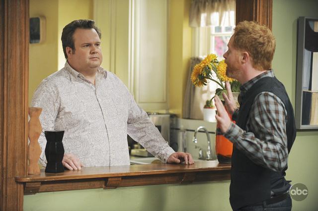 Still of Jesse Tyler Ferguson and Eric Stonestreet in Moderni seima (2009)