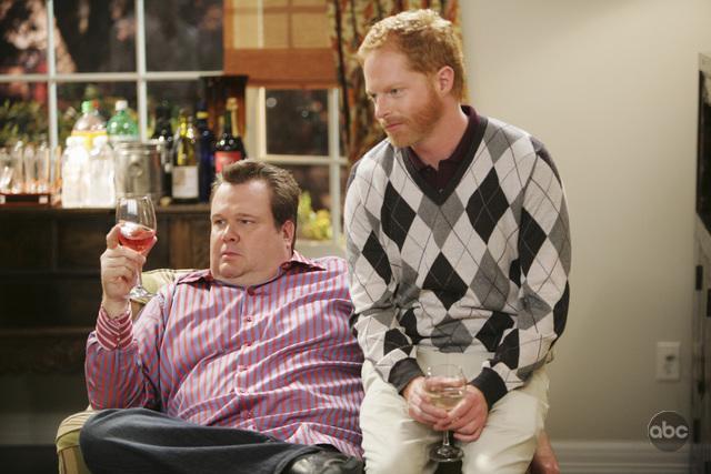 Still of Jesse Tyler Ferguson and Eric Stonestreet in Moderni seima (2009)