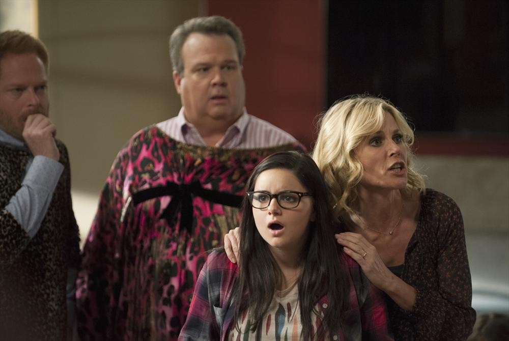 Still of Julie Bowen, Jesse Tyler Ferguson, Eric Stonestreet and Ariel Winter in Moderni seima (2009)