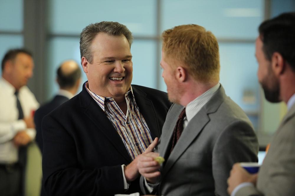 Still of Jesse Tyler Ferguson and Eric Stonestreet in Moderni seima (2009)