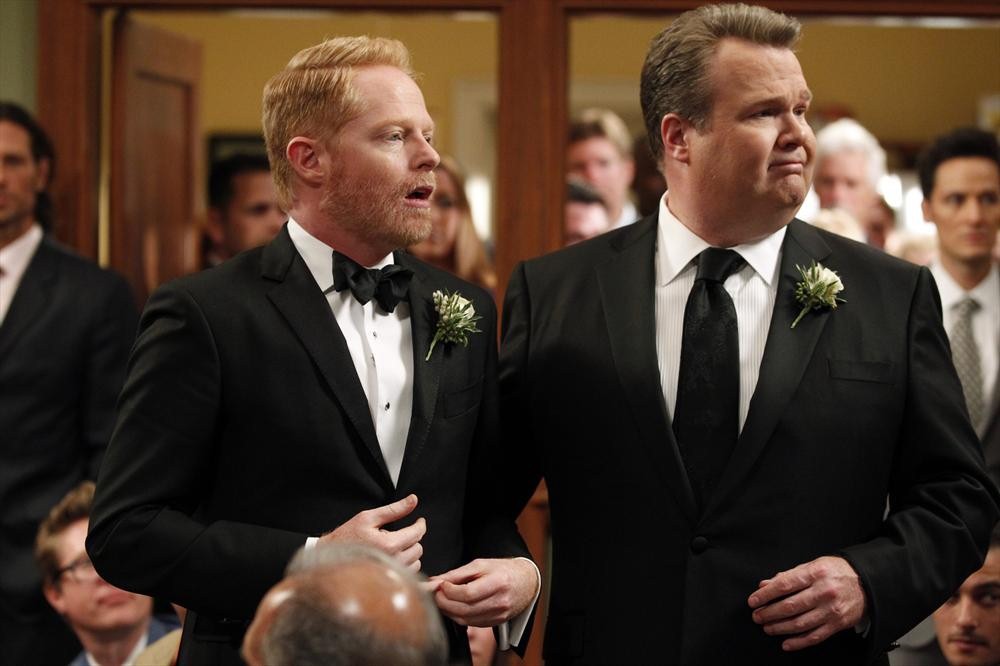 Still of Jesse Tyler Ferguson and Eric Stonestreet in Moderni seima (2009)