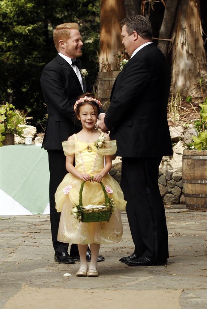 Still of Jesse Tyler Ferguson, Eric Stonestreet and Aubrey Anderson-Emmons in Moderni seima (2009)