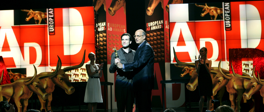 Still of Jeffrey Tambor and Ed Stoppard in Branded (2012)