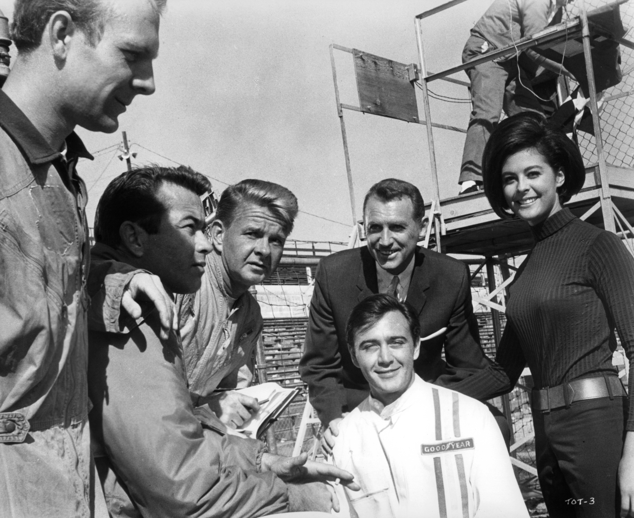 Still of Brenda Benet, James Dobson, Tommy Kirk, Chet Stratton and Ray Stricklyn in Track of Thunder (1967)