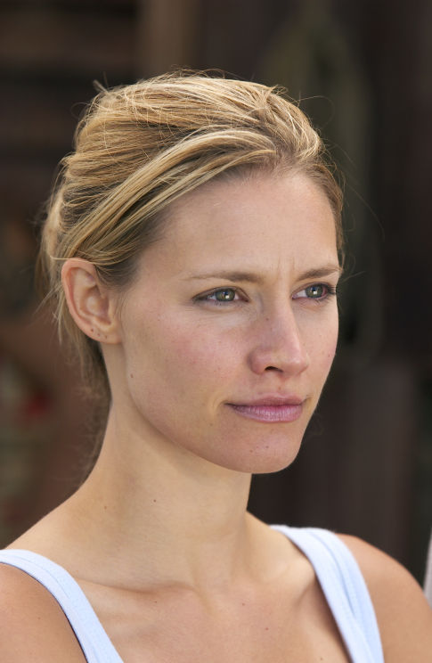Still of KaDee Strickland in Anacondas: The Hunt for the Blood Orchid (2004)