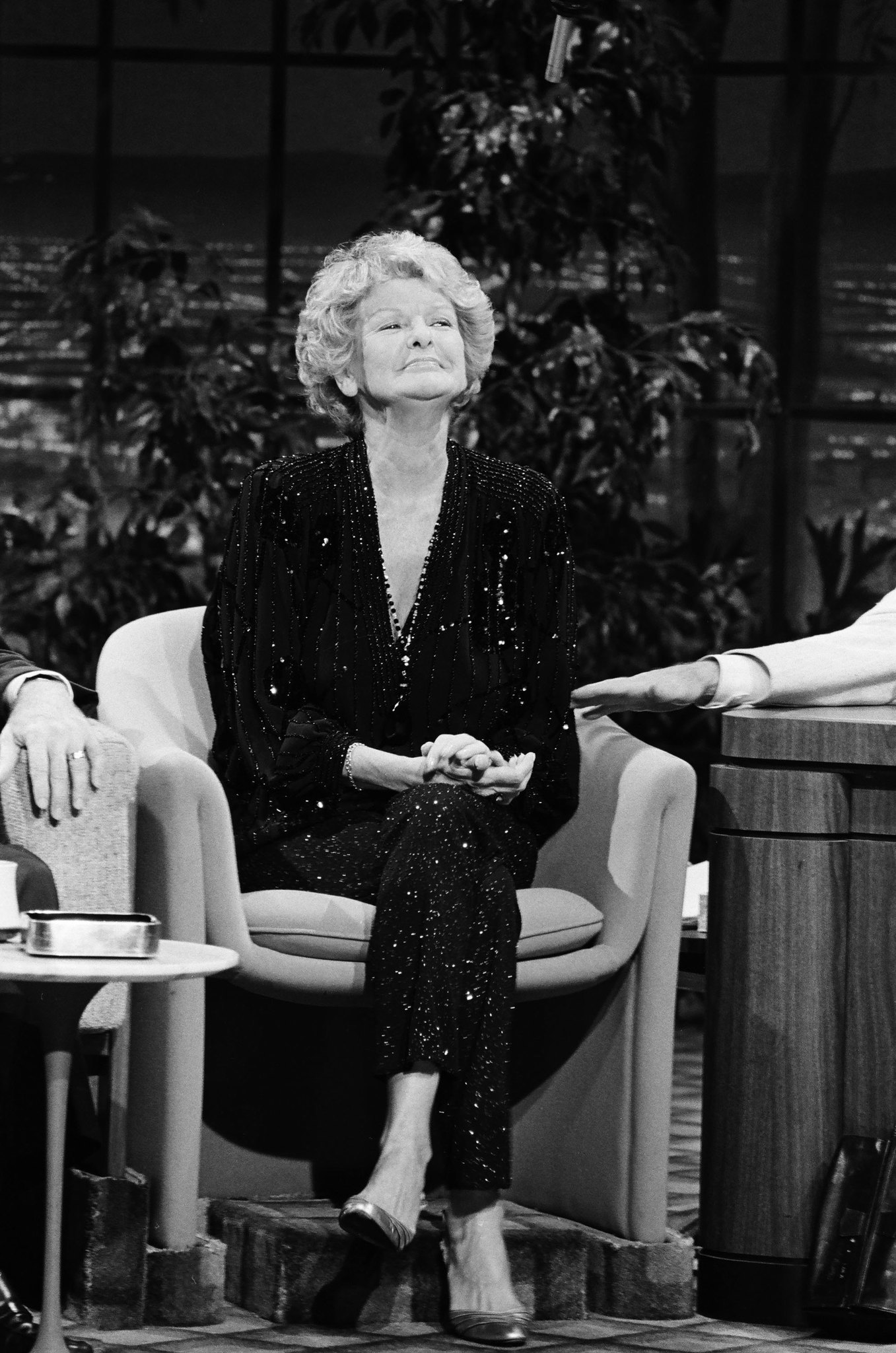 Johnny Carson and Elaine Stritch at event of The Tonight Show Starring Johnny Carson (1962)