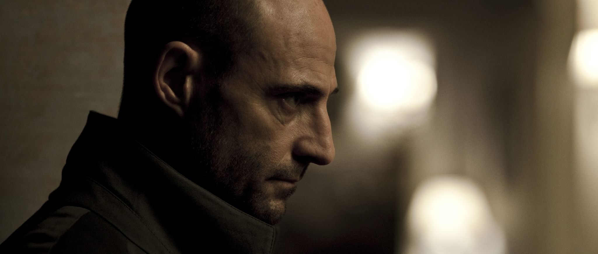 Still of Mark Strong in Mindscape (2013)