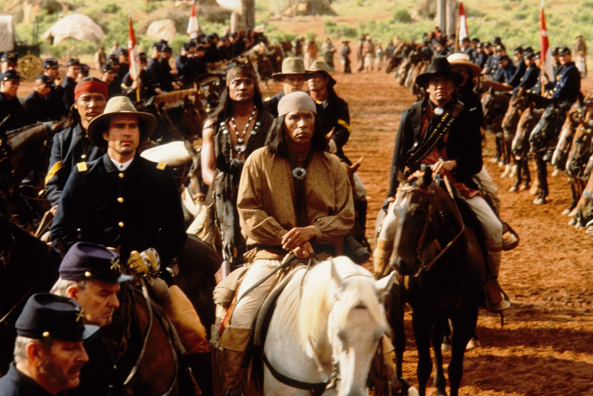Still of Jason Patric and Wes Studi in Geronimo: An American Legend (1993)