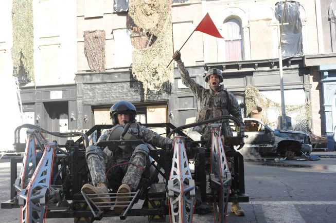 Still of Randy Parker, Geoff Stults and Parker Young in Enlisted (2014)