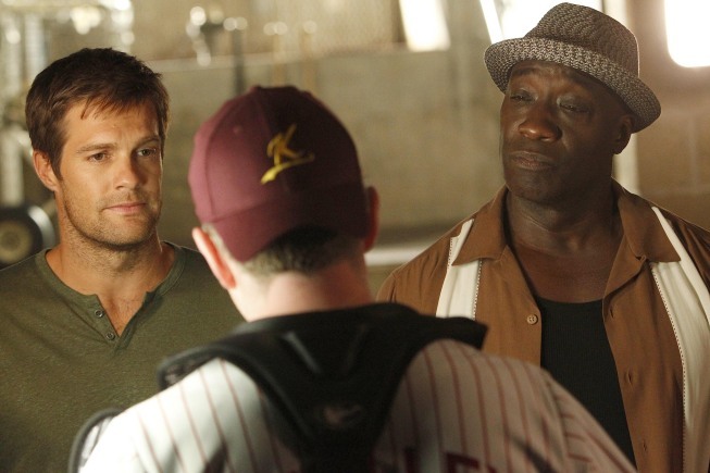 Still of Michael Clarke Duncan and Geoff Stults in The Finder (2012)