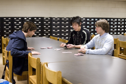 Still of Jacob Pitts, Jim Sturgess and Aaron Yoo in 21 (2008)