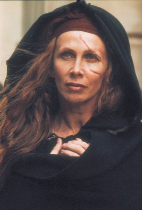 Still of Trudie Styler in Confessions of an Ugly Stepsister (2002)