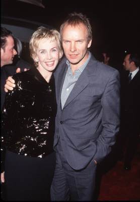 Sting and Trudie Styler at event of Lok, stok arba sauk (1998)
