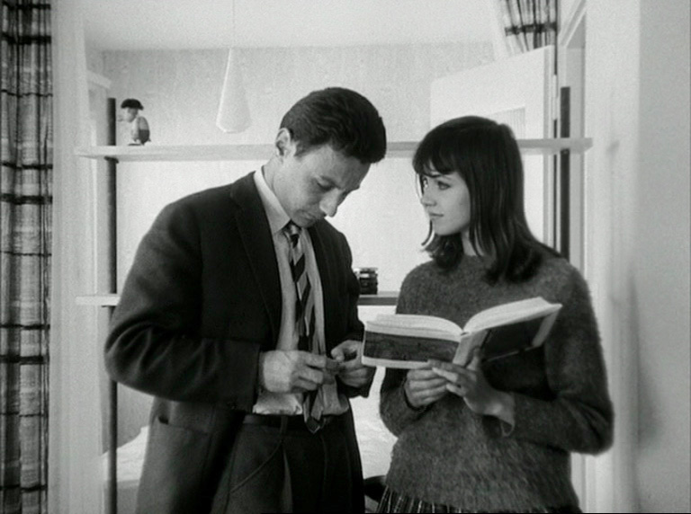 Still of Anna Karina and Michel Subor in Le petit soldat (1963)