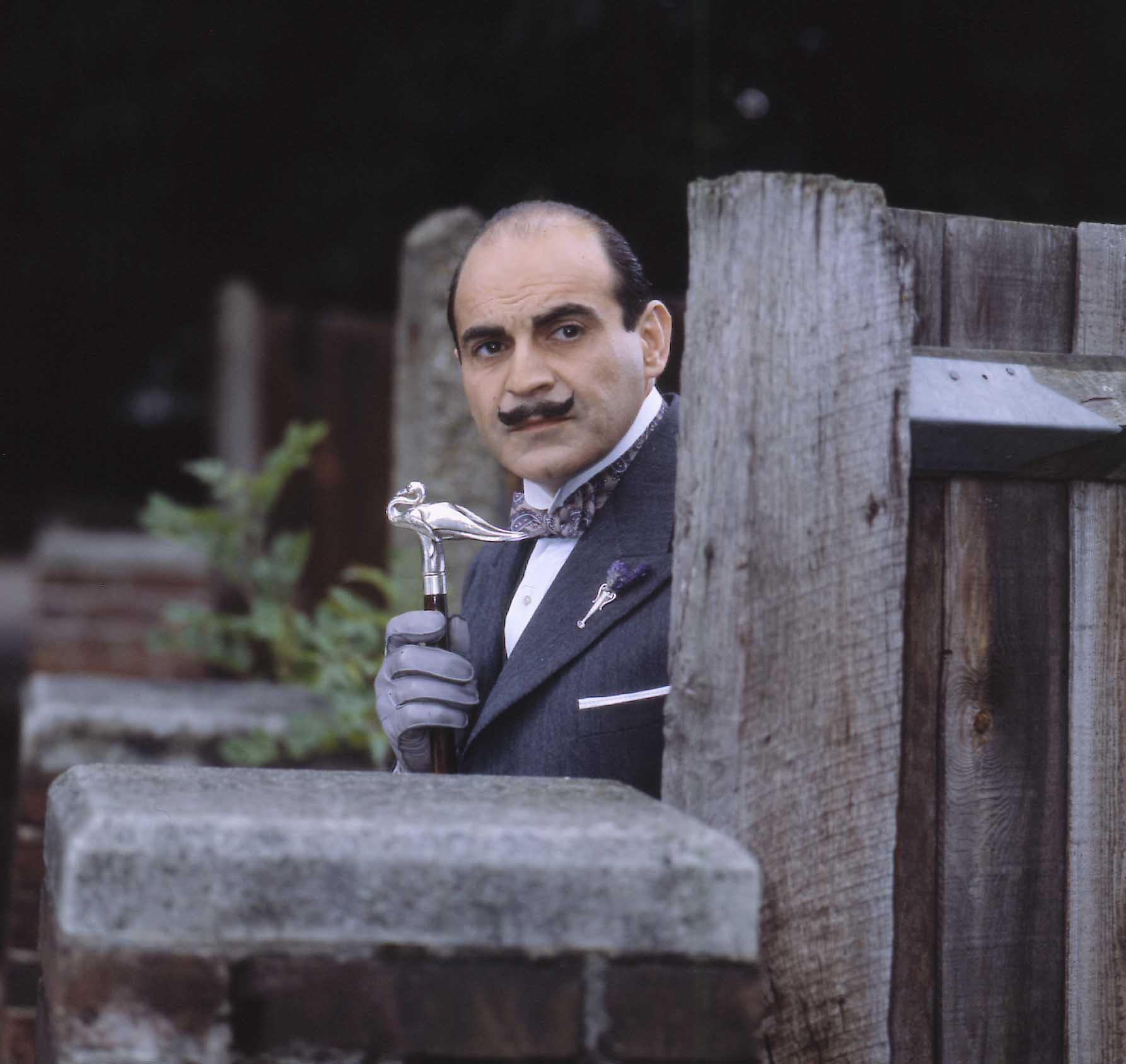 Still of David Suchet in Agatha Christie's Poirot (1989)