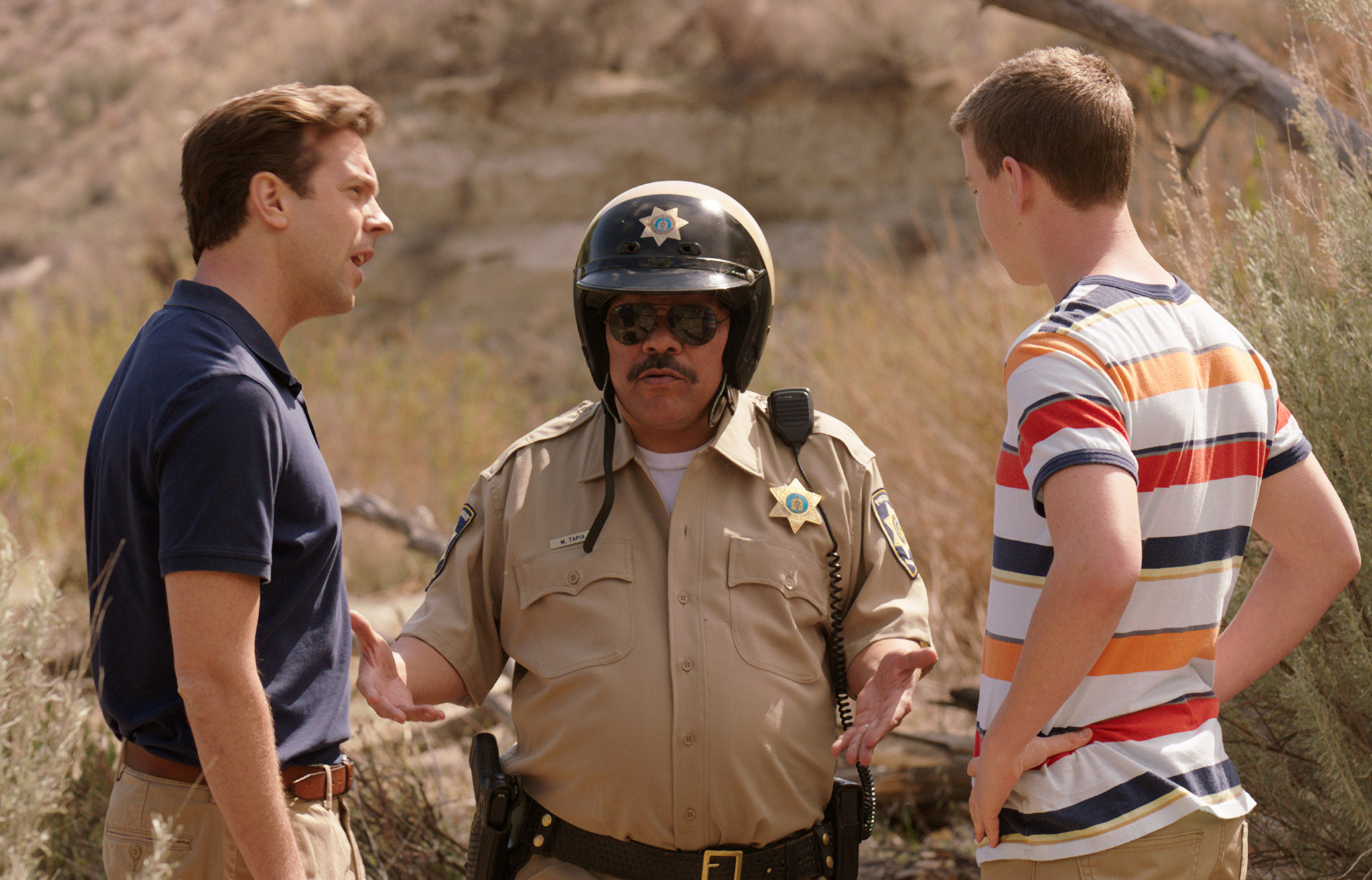 Still of Luis Guzmán, Jason Sudeikis and Will Poulter in Labas, mes Mileriai (2013)