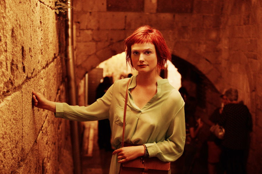 Still of Alison Sudol in Dig (2015)