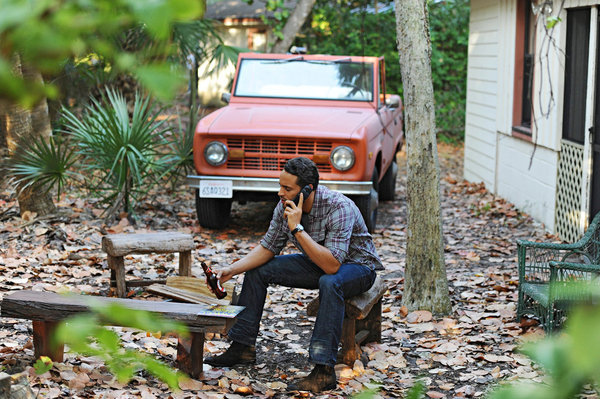 Still of Daniel Sunjata in Graceland (2013)