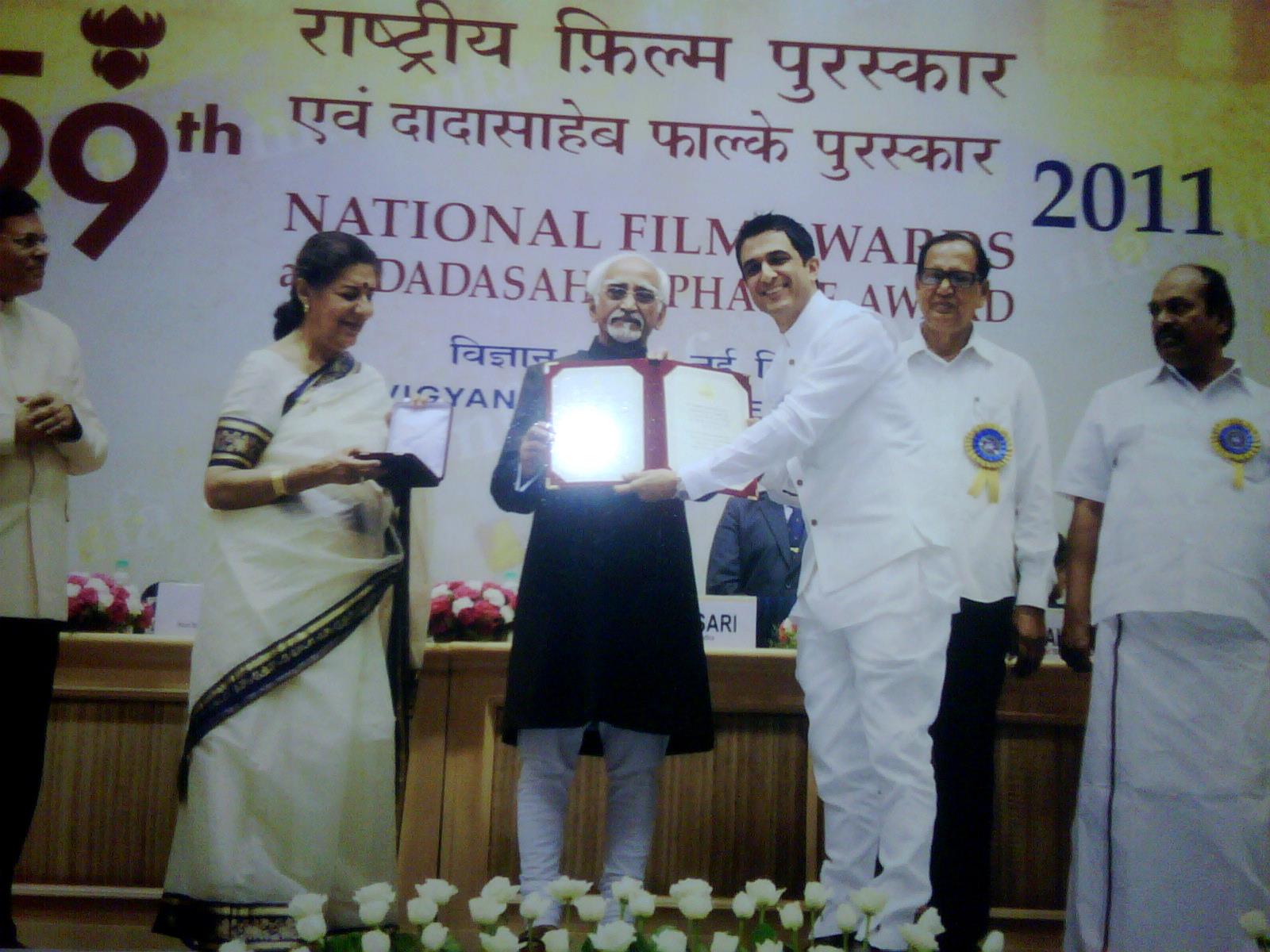 Sanjay Suri receiving the NATIONAL AWARD as Producer for Best Hindi Film 
