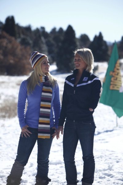 Still of Alison Sweeney and Kelly Underkofler in The Biggest Loser (2004)