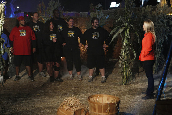 Still of Alison Sweeney, Antone Davis, Jennifer Rumple, Sunny Sinclair and Ramon Medeiros in The Biggest Loser (2004)