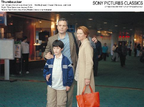 Still of Vincent D'Onofrio, Tilda Swinton and Chase Offerle in Thumbsucker (2005)