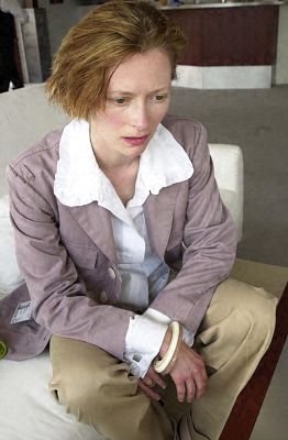 Tilda Swinton at event of The Deep End (2001)