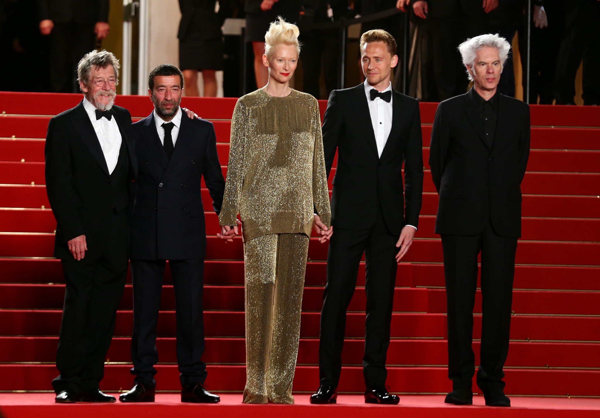 John Hurt, Jim Jarmusch, Tilda Swinton, Tom Hiddleston and Slimane Dazi at event of Isgyvena tik mylintys (2013)