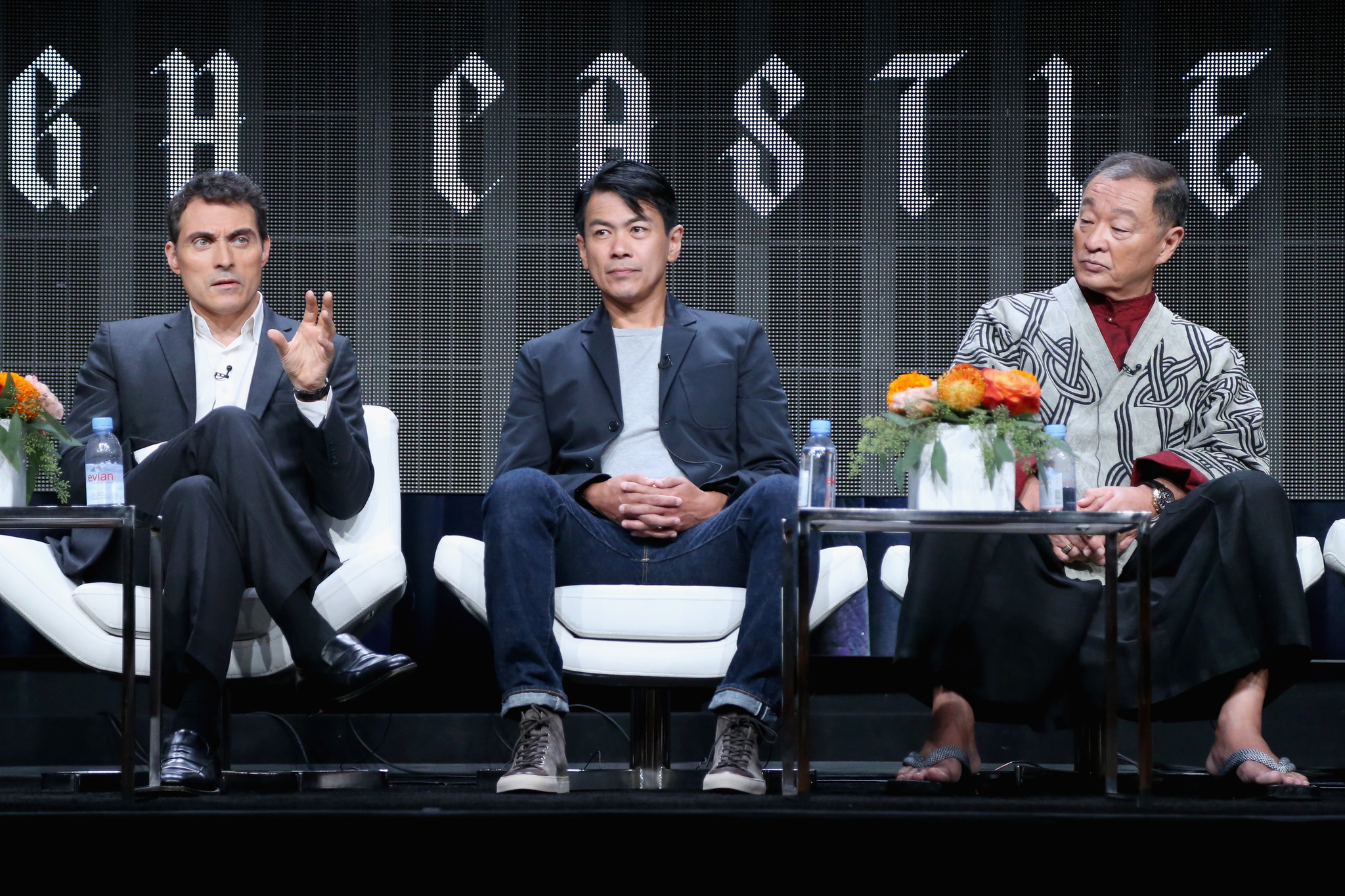 Rufus Sewell, Joel de la Fuente and Cary-Hiroyuki Tagawa at event of The Man in the High Castle (2015)