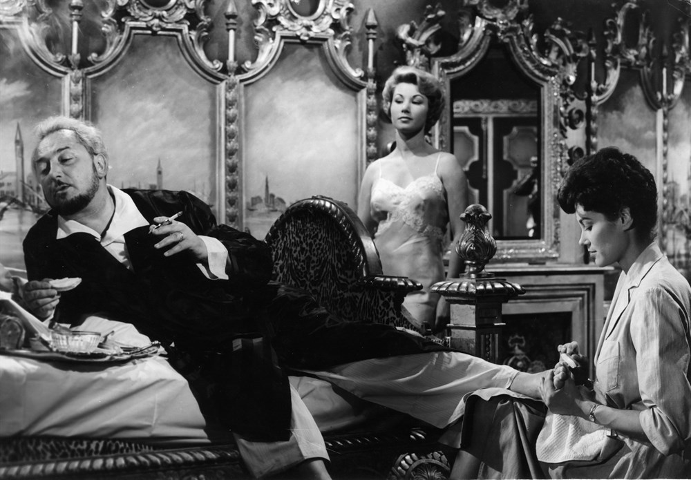 Still of Pierre Brasseur and Nadine Tallier in Les grandes familles (1958)
