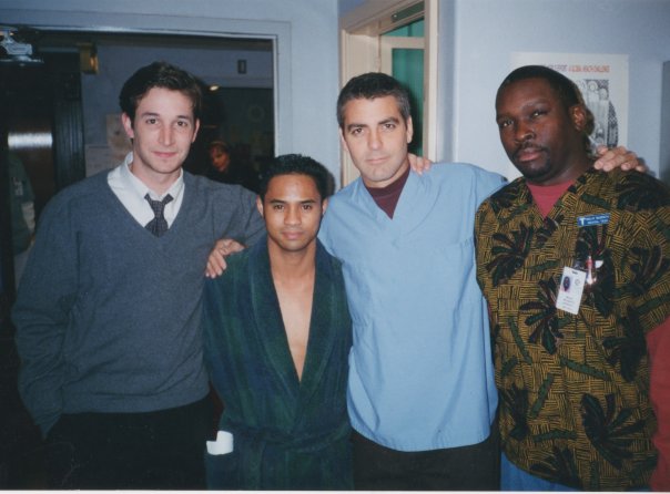 Noah Wyle, Tyrone Tann, George Clooney, and Deezer D, on the set of T.V. series 