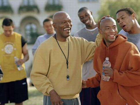 Still of Samuel L. Jackson and Antwon Tanner in Coach Carter (2005)