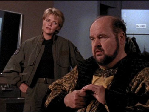 Still of Dom DeLuise and Amanda Tapping in Stargate SG-1 (1997)