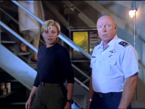 Still of Don S. Davis and Amanda Tapping in Stargate SG-1 (1997)