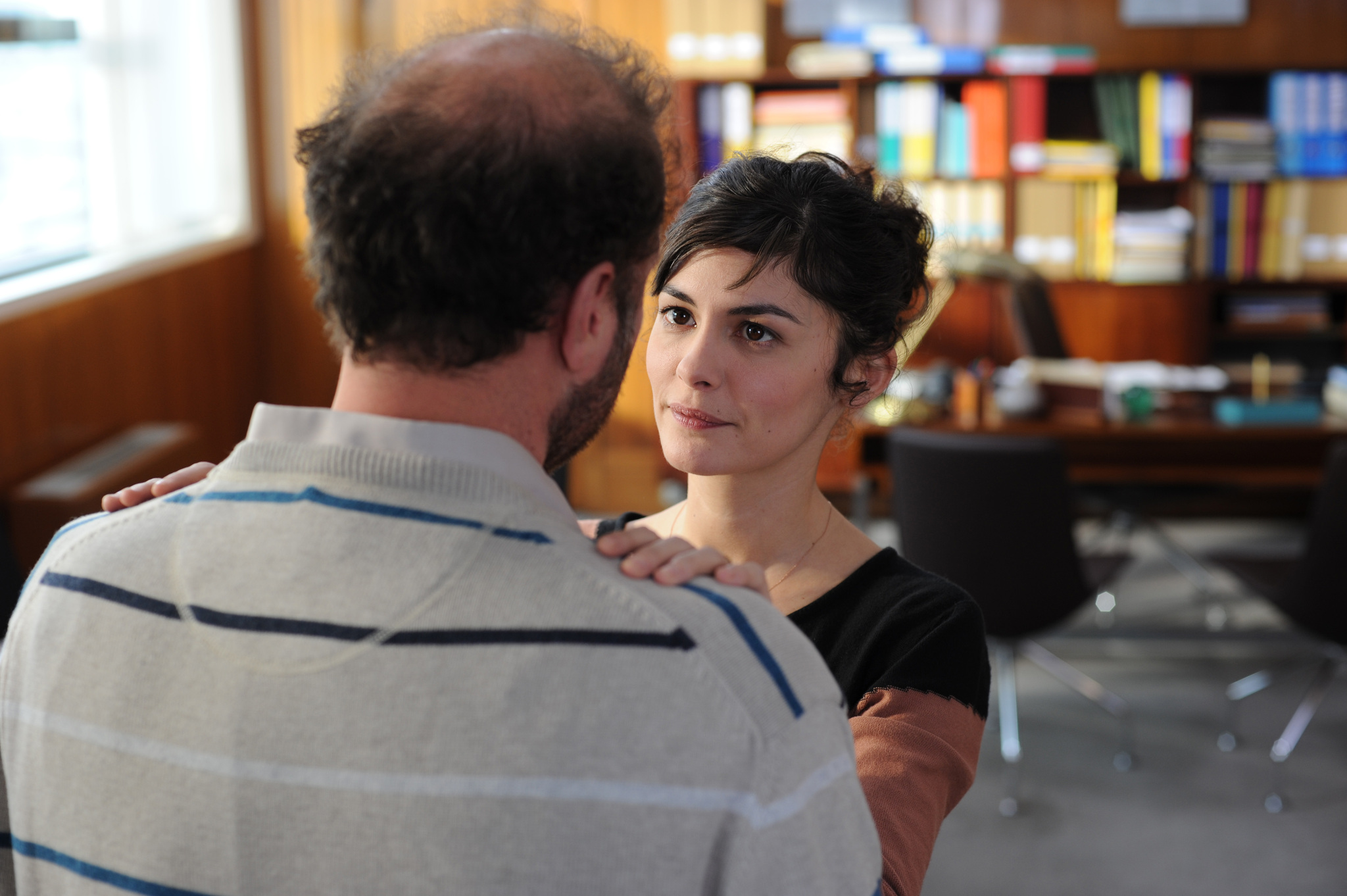 Still of Audrey Tautou and François Damiens in Subtilumas (2011)