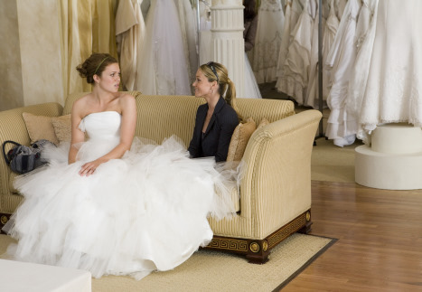 Still of Mandy Moore and Christine Taylor in License to Wed (2007)