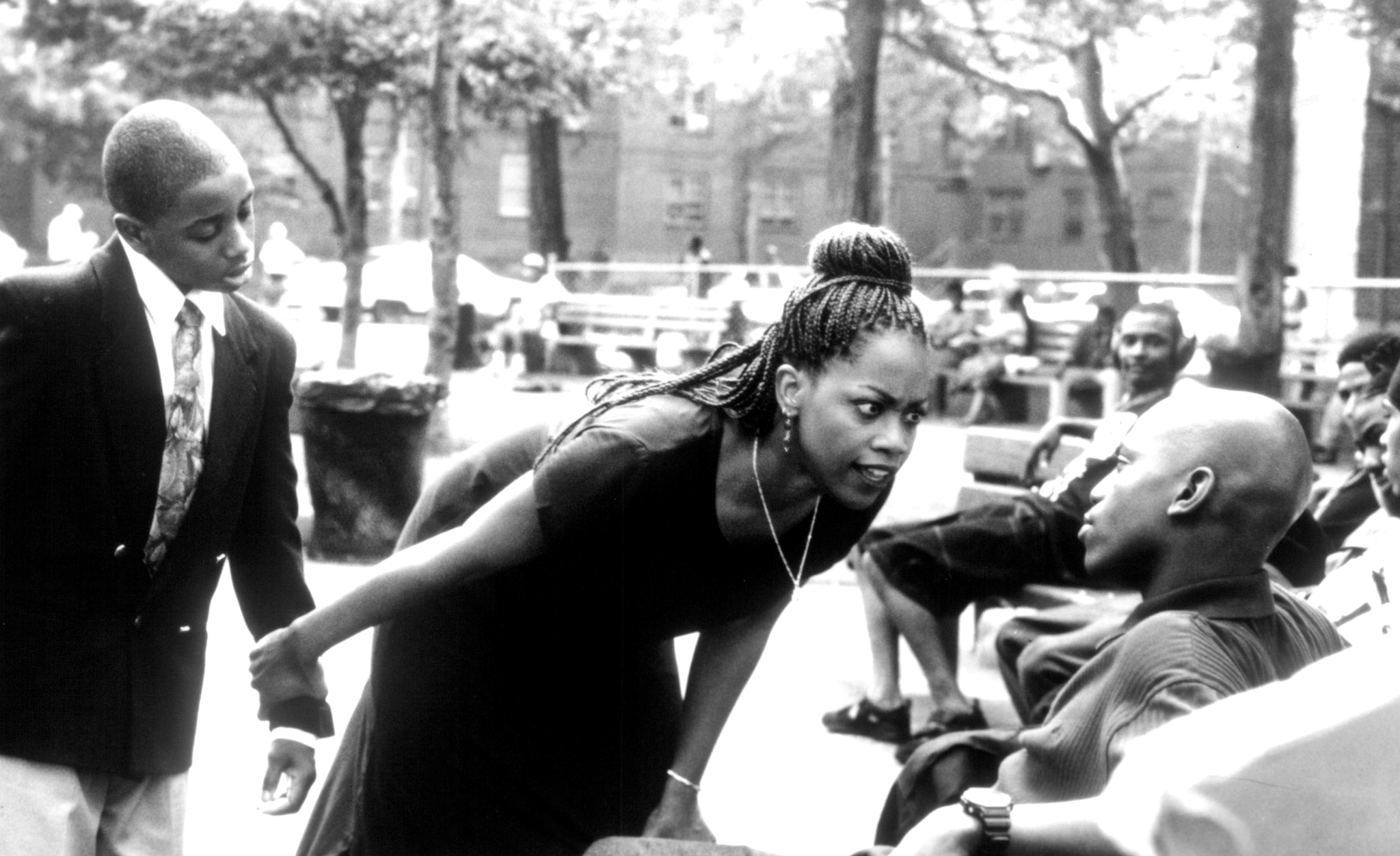 Still of Mekhi Phifer and Regina Taylor in Clockers (1995)