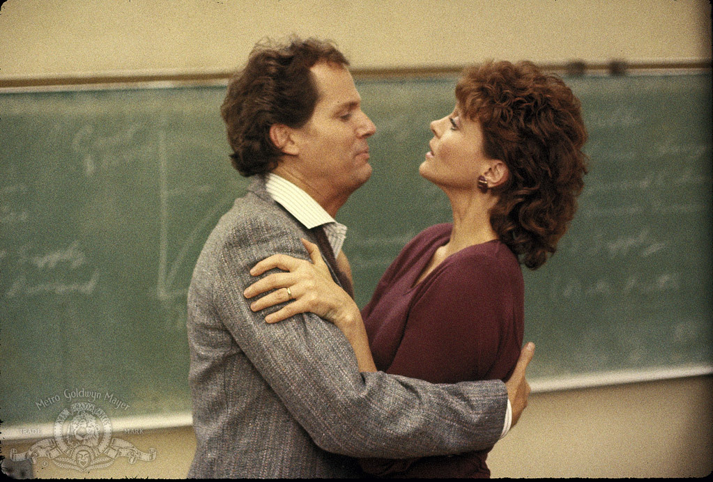 Still of Cliff De Young and Leigh Taylor-Young in Secret Admirer (1985)